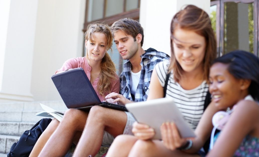 Prácticas 360: la solución para que TU EMPRESA incorpore talento tech